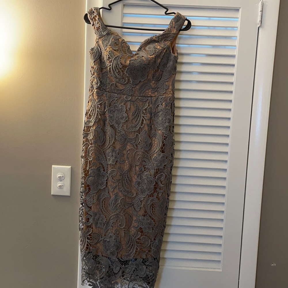 Misguided size L runs small off shoulder lace dress